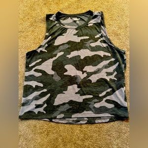 Old Navy Active Go-Dry Tank Top